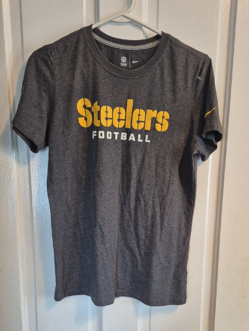 Nike Gray Steelers Football Tee with Yellow Logo